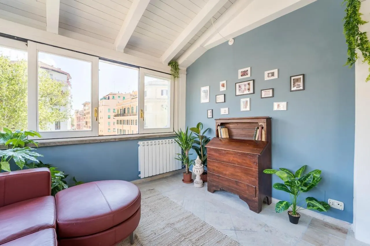 Elizabeth Penthouse, Charmy Apartment In Little London 10 Min From The Center  Roma