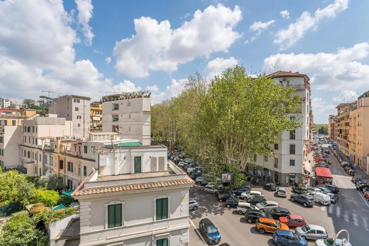 Elizabeth Penthouse, Charmy Apartment In Little London 10 Min From The Center 0*, Roma